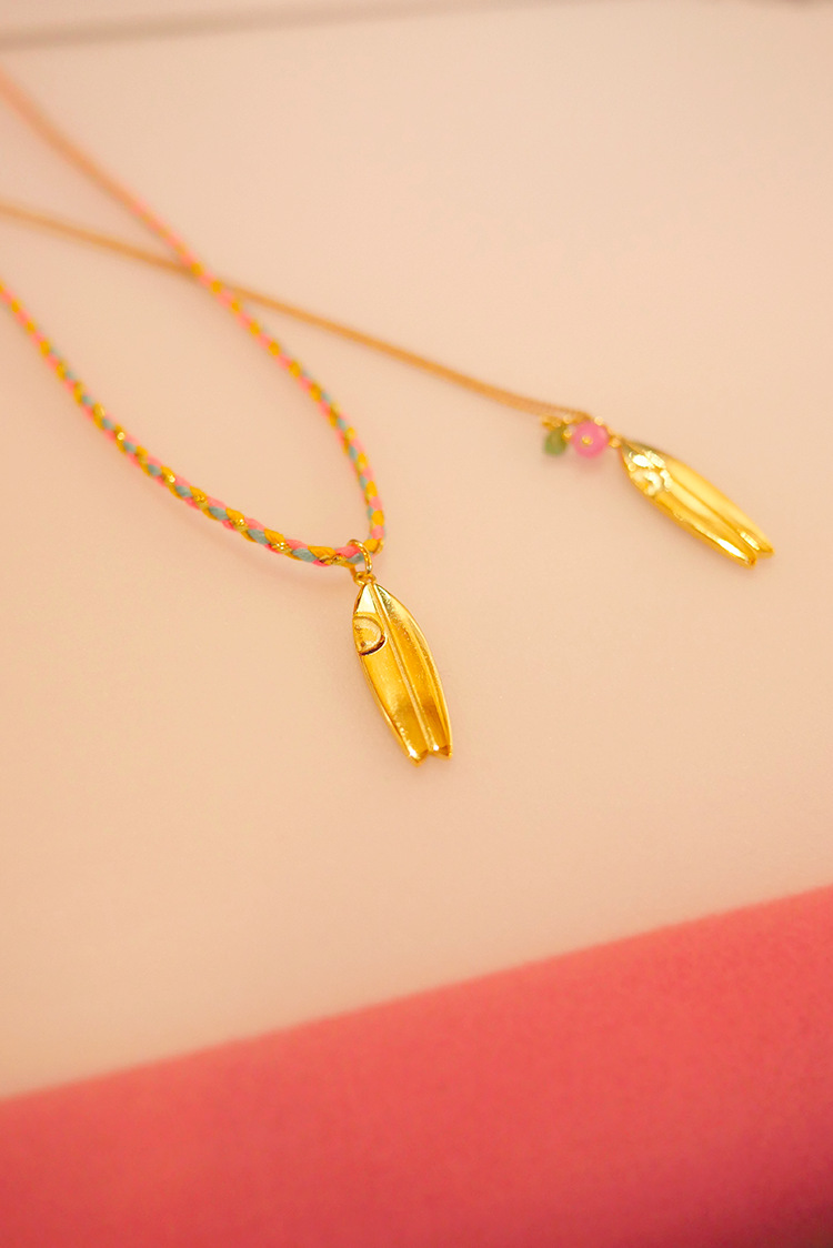 collier-de-surfeur-cordelette-2-chipiron-surfboards-hossegor