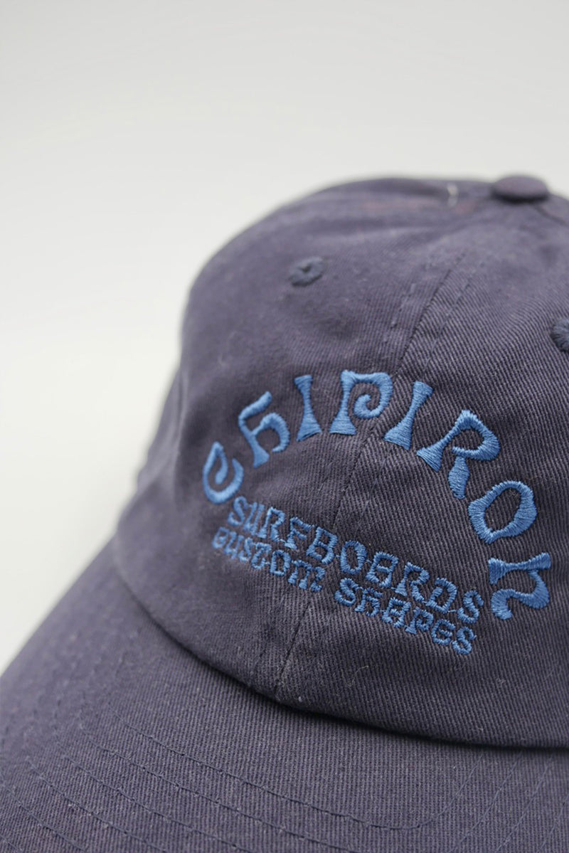 dad-cap-enfant-bleu-marine-broderie-custom-shape-chipiron-surfboards-detail