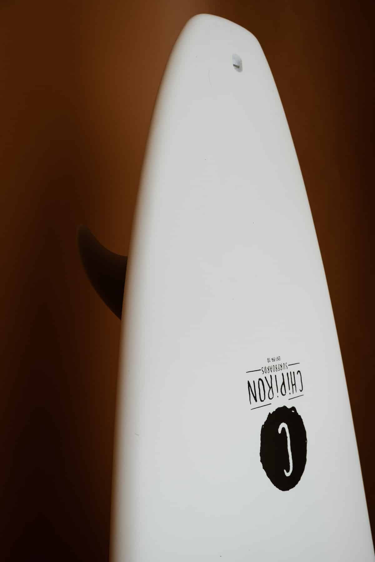 tracker-7-mousse-soft-chipiron-surfboards-SS21-hossegor-tail-detail