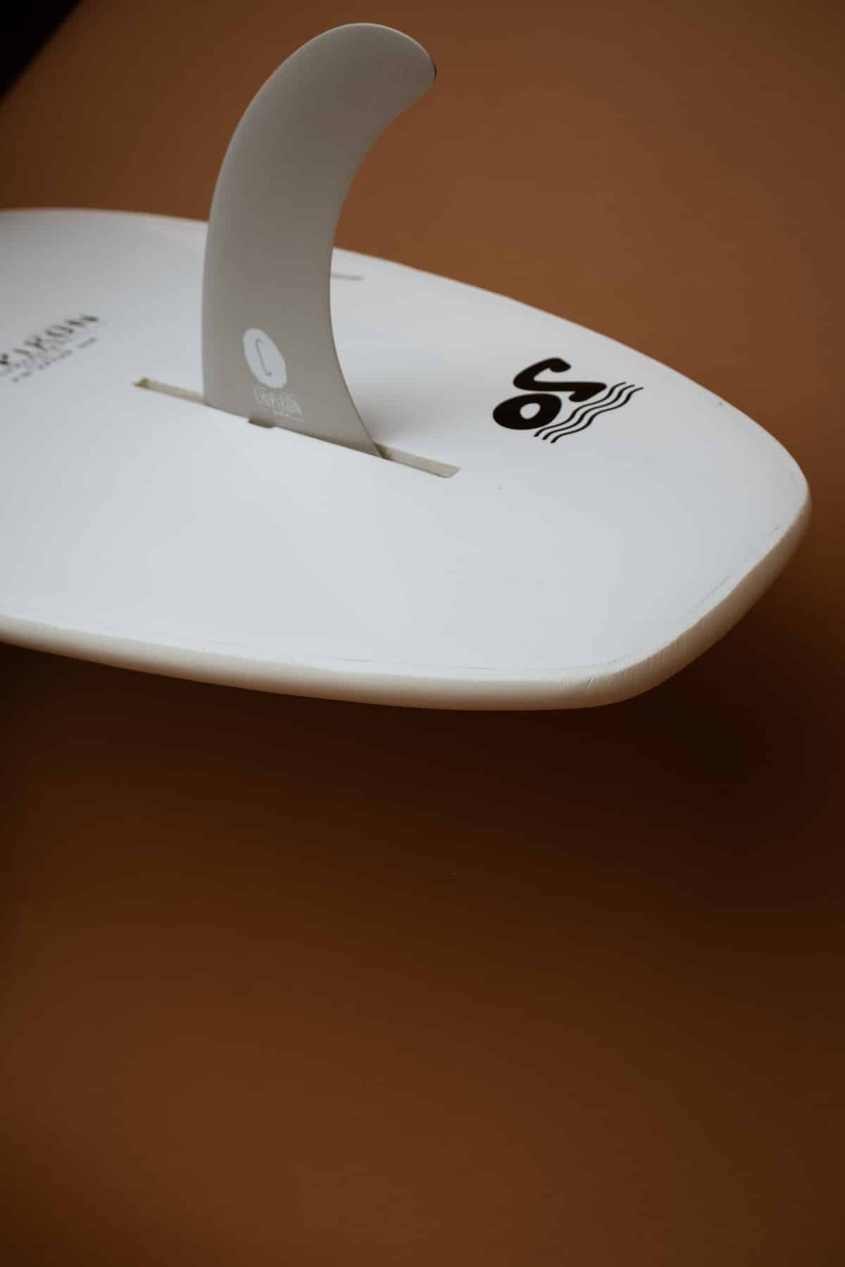 tracker-7-mousse-soft-chipiron-surfboards-SS21-hossegor-tail