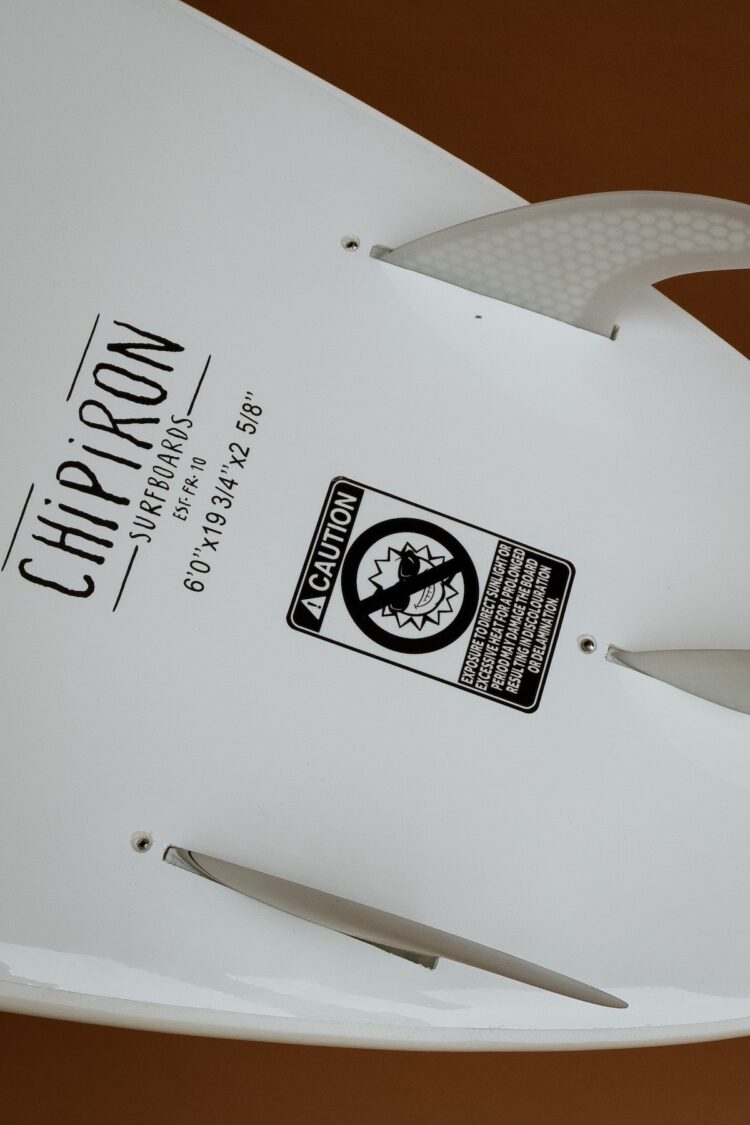 Détail attention soleil Gambas 6'0 planche en mousse Chipiron Surfboards